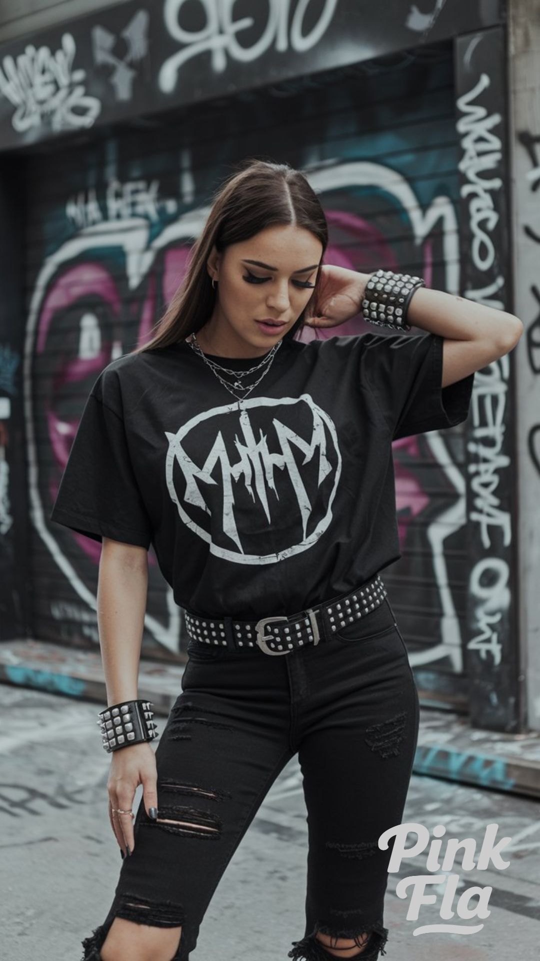 Edgy Street Style - All-Black Outfits for Women