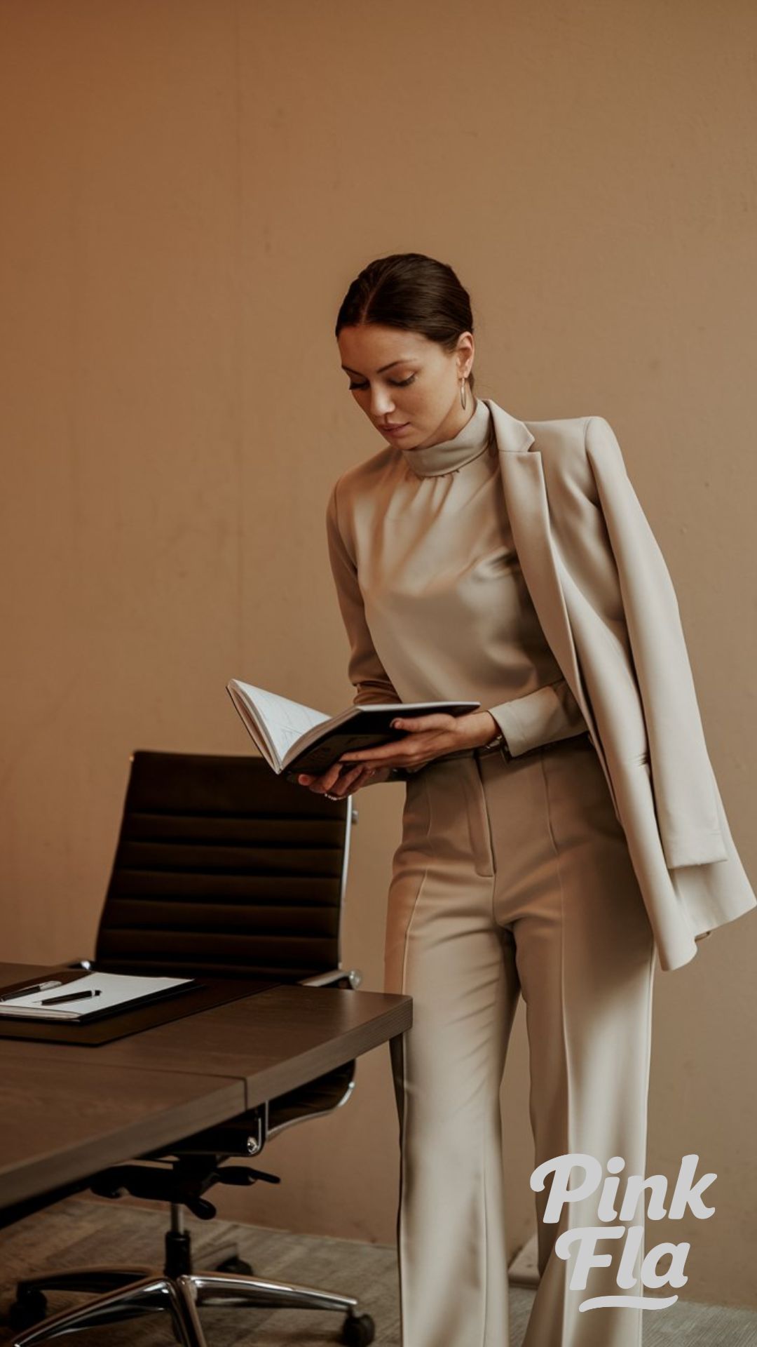 The Perfect Monochrome Suit - Chic Spring Office Outfits Ideas