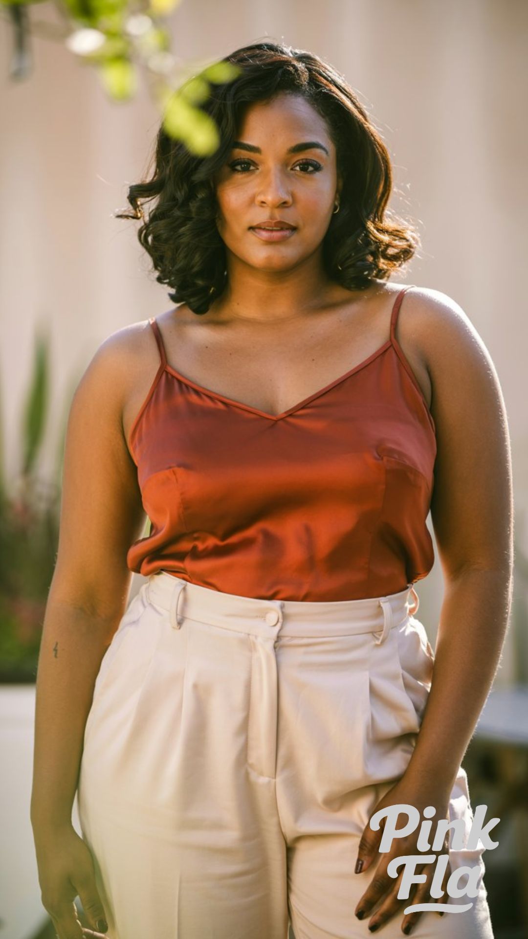 Easy Contrast: Rust Satin & Cream Trousers - Curvy Summer Business Outfits for Workdays