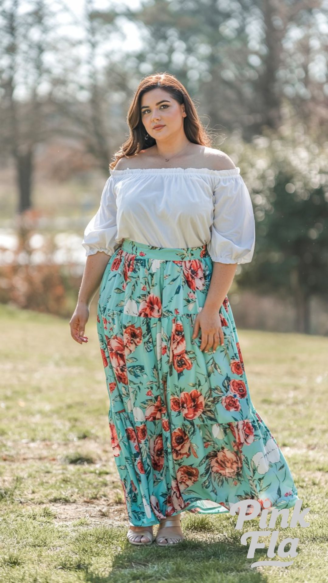 Floral and Feminine: A Soft, Romantic Look for Spring Days - Plus Size Summer Outfits with Skirt