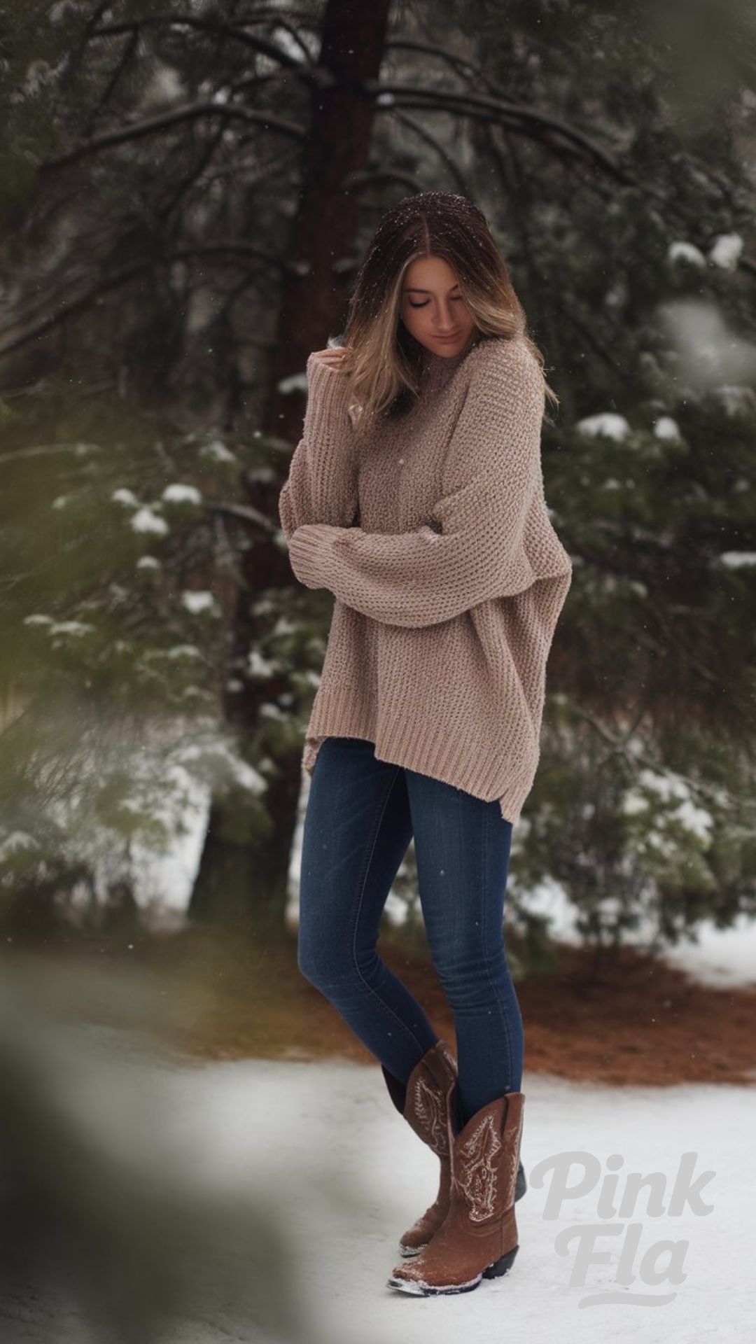 Warm and Relaxed in Knitwear - Winter Outfits with Cowgirl Boots